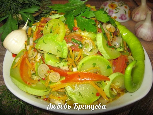 Рецепт: Салат из кабачков и овощей по-корейки