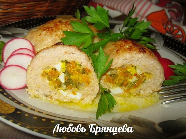 Рецепт с фото: Куриные зразы с яйцом и овощами запеченные в духовке