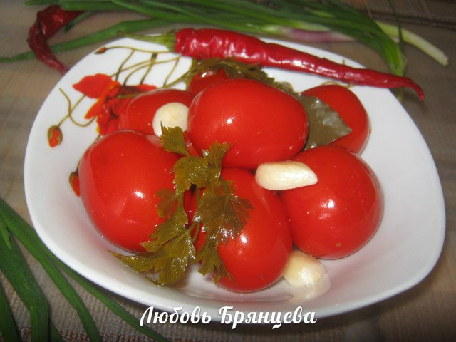 Рецепт с фото: Малосольные помидоры с перцем и чесноком
